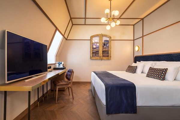 Royal Hideaway Hotel